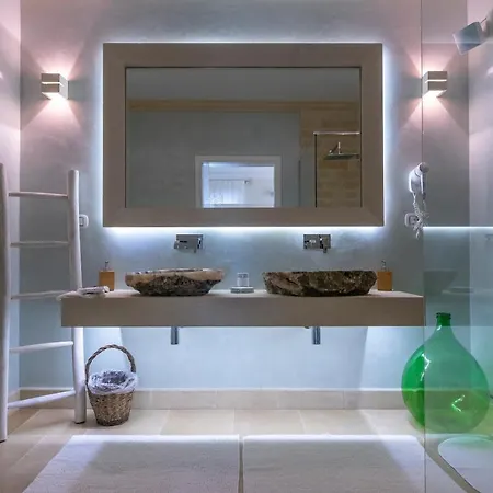 Il Lusso Del Silenzio Ugento