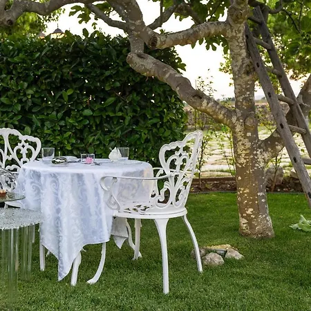 Il Lusso Del Silenzio Ugento