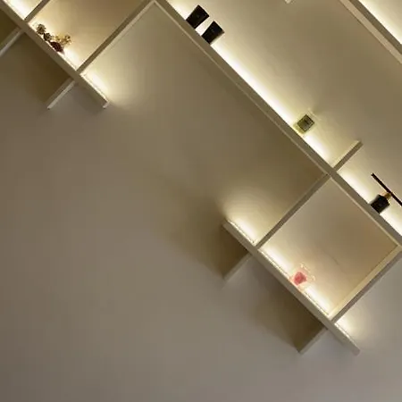 Il Lusso Del Silenzio Ugento