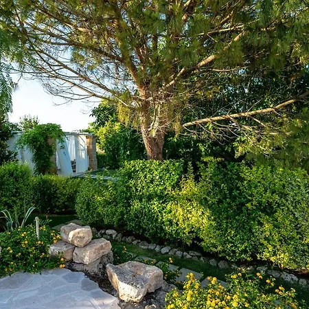 Il Lusso Del Silenzio Гостевой дом 4*